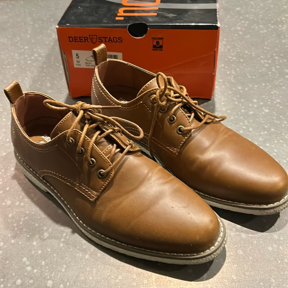 Boys brown dress shoes size 5